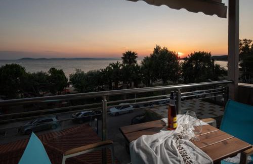 Toroni Apartment | Sunset Studios - Suites with Seaview & Back Side Apartements