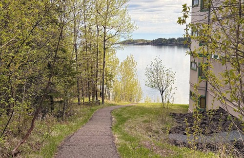 Two Harbors Condo | Sunset Suite on Lake Superior - Pool & Hot Tub