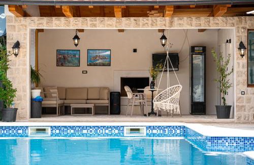 Lapcici Villa | Sunset & Sunrise Villas in Stanisici-Two Villas With Common Pool