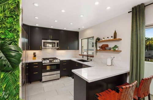 Mission Hills House | Sunset Terrace | Hot Tub | King Bed | Game Room | Parking