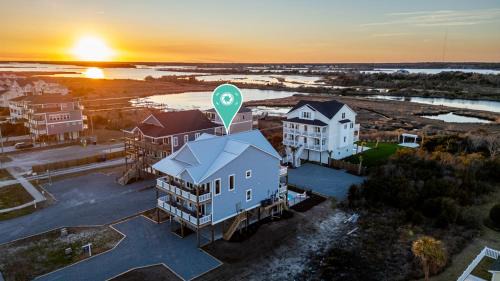 North Topsail Beach House | Sunset Tide by Sea Scape Properties