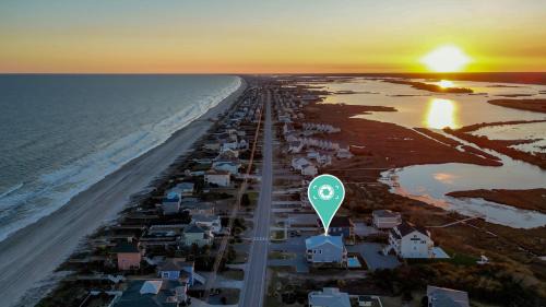 North Topsail Beach House | Sunset Tide by Sea Scape Properties