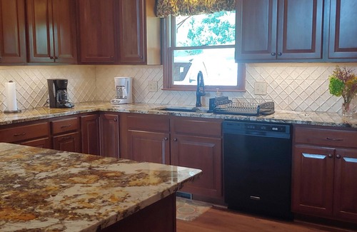 Franklin House | SUNSET VALLEY VIEW! LUXURY HOME WITH VIEWS FOR LARGE FAMILY OR FAMILY GATHERING!