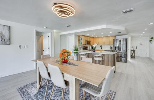Tahitian Homes House | Sunset Views and Hot Tub Lakefront Holiday Retreat!