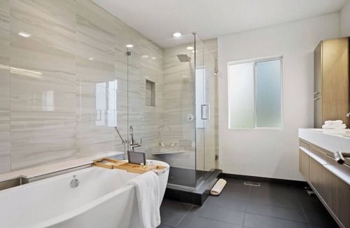 Hollywood Hills West House | Sunset Views Resort