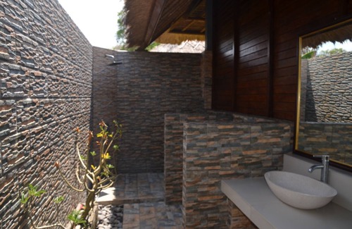 Mushroom Bay Resort | Sunset Villa & Café Lembongan