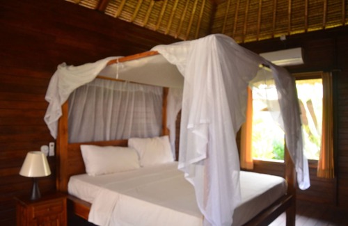Mushroom Bay Resort | Sunset Villa & Café Lembongan