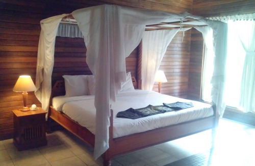 Mushroom Bay Resort | Sunset Villa & Café Lembongan