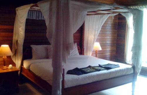 Mushroom Bay Resort | Sunset Villa & Café Lembongan