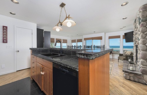 Miami Park House | Sunset Villa Luxury Lakefront, Private Beach