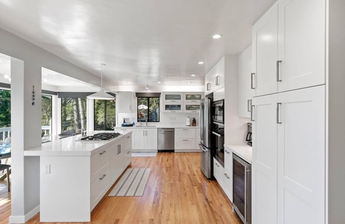 Del Monte Forest House | Sunset Villa: Upscale Three Bedroom Three Bath with Ocean Views