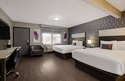 Hollywood Hotel | Sunset West Hotel, SureStay Collection by Best Western