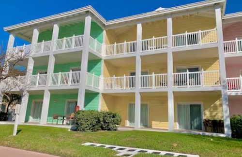 Alice Town Condo | Sunsets In Paradise - Third Floor, Breathtaking Oceanviews!