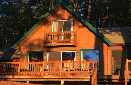 Harrison House | Sunsets, Waterfront, Sleeps 9,