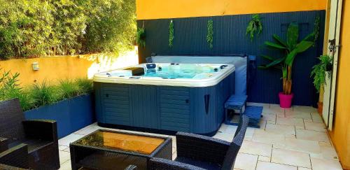Saint-Cyr-sur-Mer House | Sunsetvilla au calme avec SPA et Piscine chauffée, plage à pied ,Golf à proximité