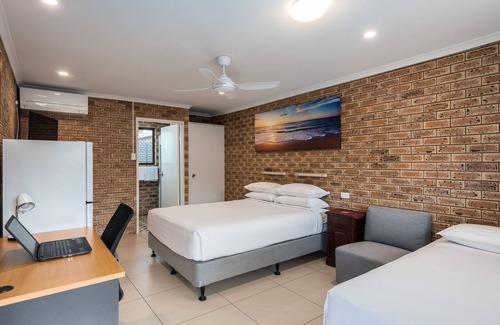 Marcoola Hotel | Sunshine Coast Airport Motel
