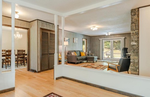 Pisgah Forest House | Sunshine Daydream