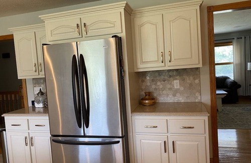 Monticello House | Sunshine Escape: Spacious 6-BDR Home w/Patio, Fire Pit & 2 Miles to Marina