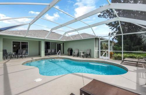 Cape Coral House | Sunshine Home Retreat Heated Pool on Canal