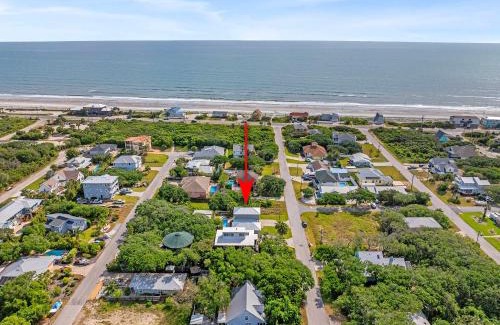 Vilano Beach House | Sunshine Lane l Heated Pool l Walk to Beach