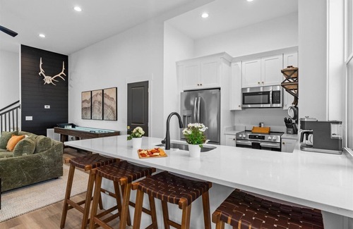 Red Bank House | Sunshine on Hedgewood, 4 bedrooms 3 and a half baths. Minutes from Downtown