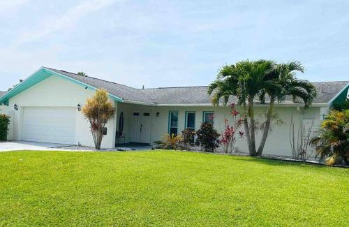 Bradenton House | Sunshine Retreat with heated saltwater pool