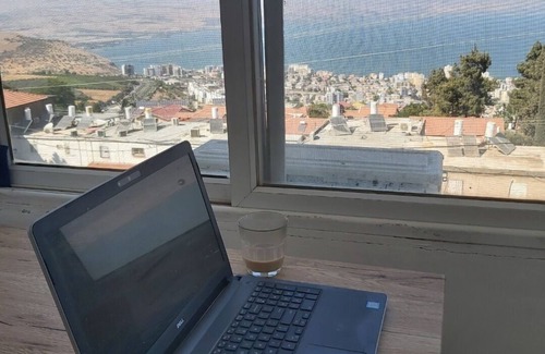 Tiberias Apartment | sunshine rooms- Public transportation every few minutes to the city center/beach