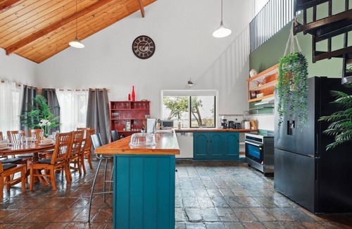 Middleton House | Sunshine Villa - 484 Kessell Rd, Middleton