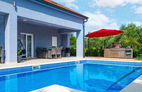 Bilice Apartment | SunSplash Sanctuary