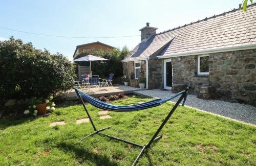 Cilan Uchaf House | Sunstone Garreg Haul