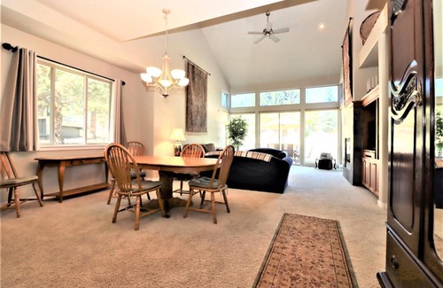 Redmond House | Sunstone Townhome 2/2 at Eagle Crest