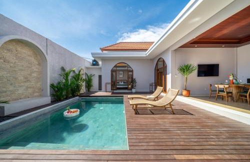 Umalas Villa | Sunterra 2 - Bali Villa Dream - Huge Pool - Good location - Must-Book!