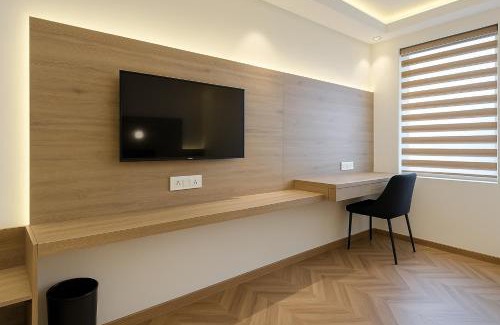 Jaypee Greens Apartment | Suntwilight Studios