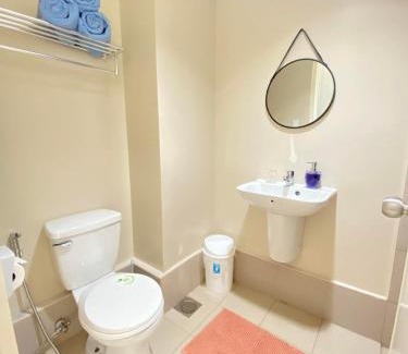 North Reclamation Area Apartment | Sunvida Condo across SM City Cebu w/WIFI and View