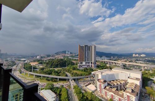 Taman Pertama Apartment | Sunway Velocity & Aeon #1-4 Pax 2 Bedroom