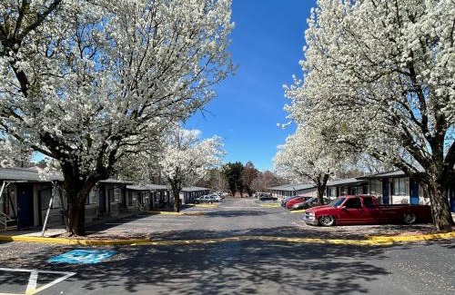 Douglasville Hotel | Sunwestern Suites