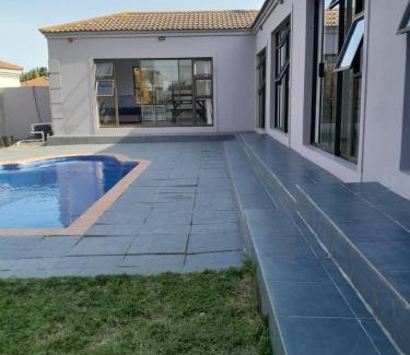 Bluewater Bay House | Supakim Guest House Bluewaterbay