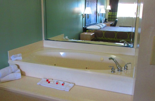 Fort Walton Beach Hotel | Super 8 by Wyndham Ft Walton Beach