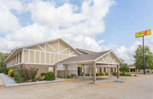 Bentonville Hotel | Super 8 by Wyndham Bentonville
