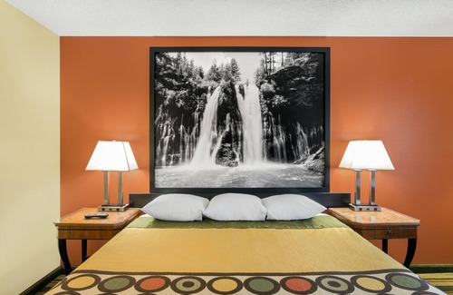Chico Hotel | Super 8 by Wyndham Chico
