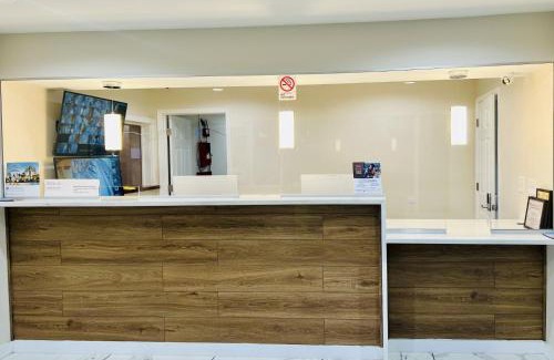 College Park Hotel | Super 8 by Wyndham College Park/Atlanta Airport West