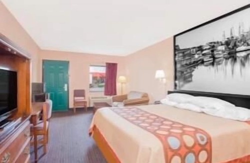 State Park Hotel | Super 8 by Wyndham Columbia