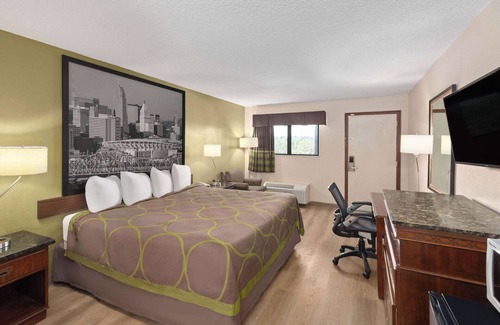 Fort Mitchell Hotel | Super 8 by Wyndham Fort Mitchell Cincinnati Area