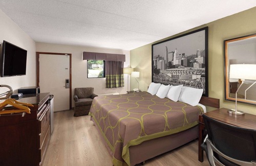 Fort Mitchell Hotel | Super 8 by Wyndham Fort Mitchell Cincinnati Area