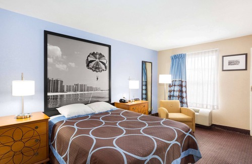 Foley Hotel | Super 8 by Wyndham Foley