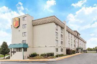 Frederick Hotel | Super 8 by Wyndham Frederick