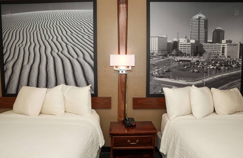 Allison Hotel | Super 8 by Wyndham Gallup