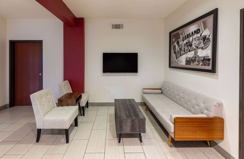 Garland Hotel | Super 8 by Wyndham Garland/Rowlett/East Dallas Area