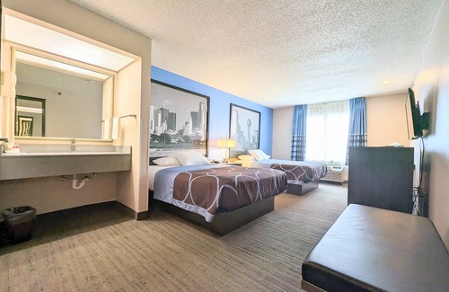 Garland Hotel | Super 8 by Wyndham Garland/Rowlett/East Dallas Area