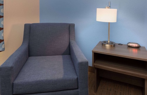 Garland Hotel | Super 8 by Wyndham Garland/Rowlett/East Dallas Area